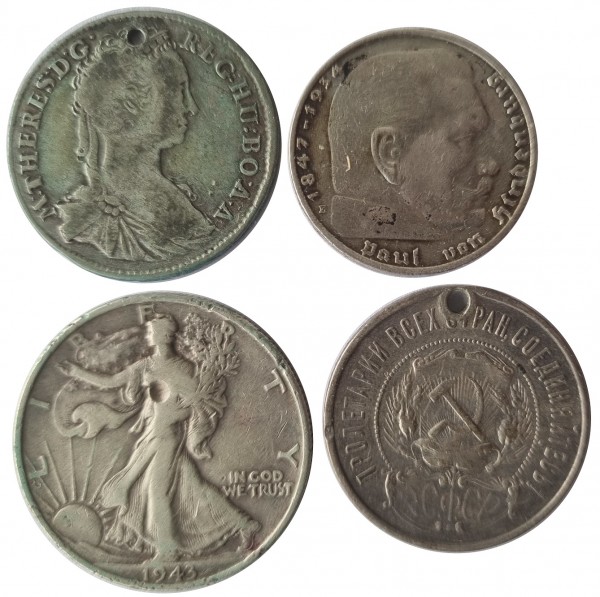 4 alte Silbermünzen mit Beschädigungen